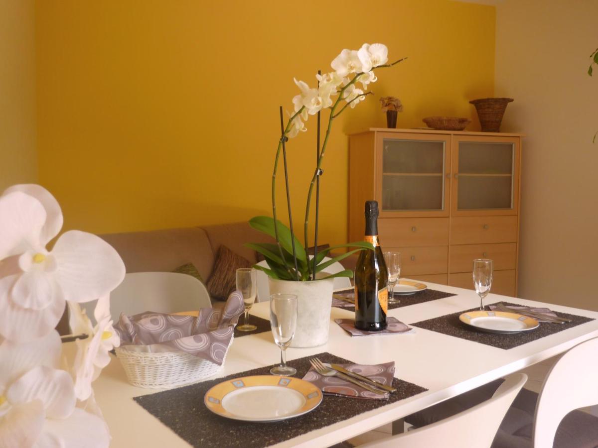 Ferienwohnung Gallo Mit Ueberdachter Terrasse Parkplatz 100 Mtr Z Strand Cannobio Exterior photo